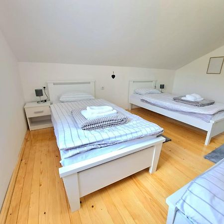 Sobe Zizi Bed & Breakfast Jajce Ngoại thất bức ảnh
