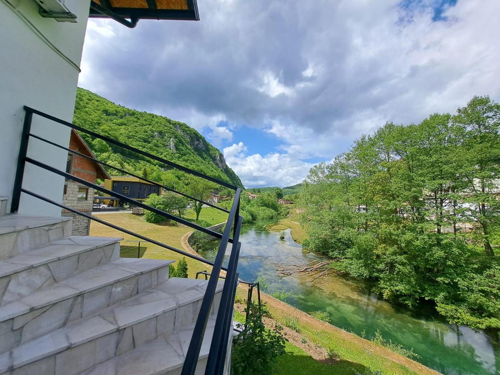 Sobe Zizi Bed & Breakfast Jajce Ngoại thất bức ảnh