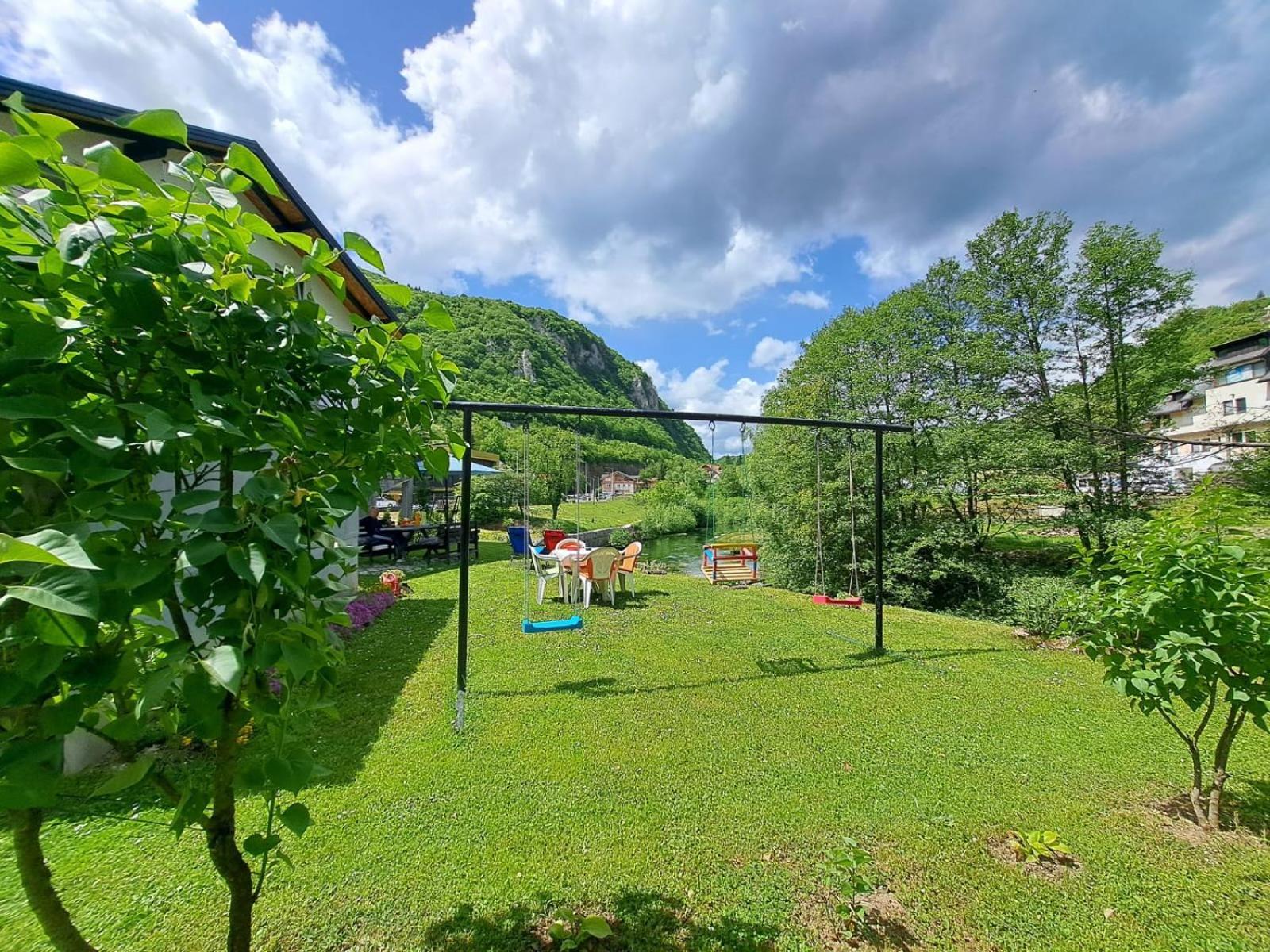 Sobe Zizi Bed & Breakfast Jajce Ngoại thất bức ảnh