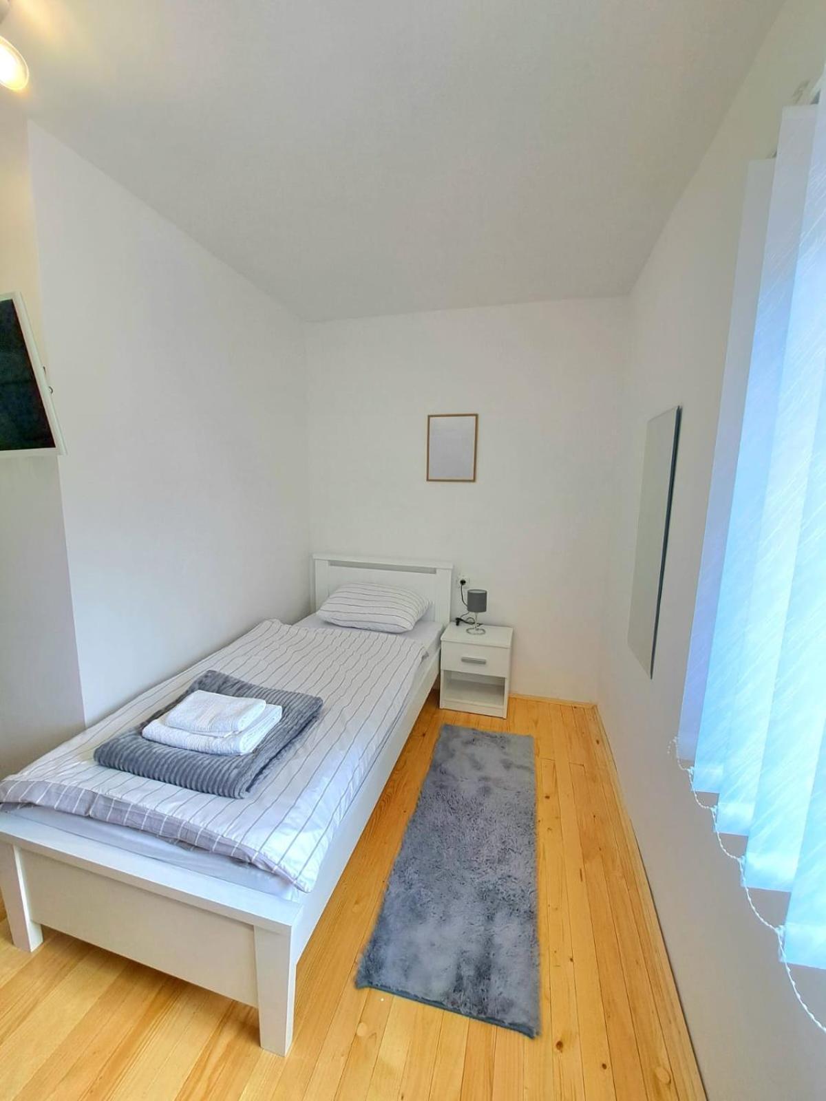 Sobe Zizi Bed & Breakfast Jajce Ngoại thất bức ảnh