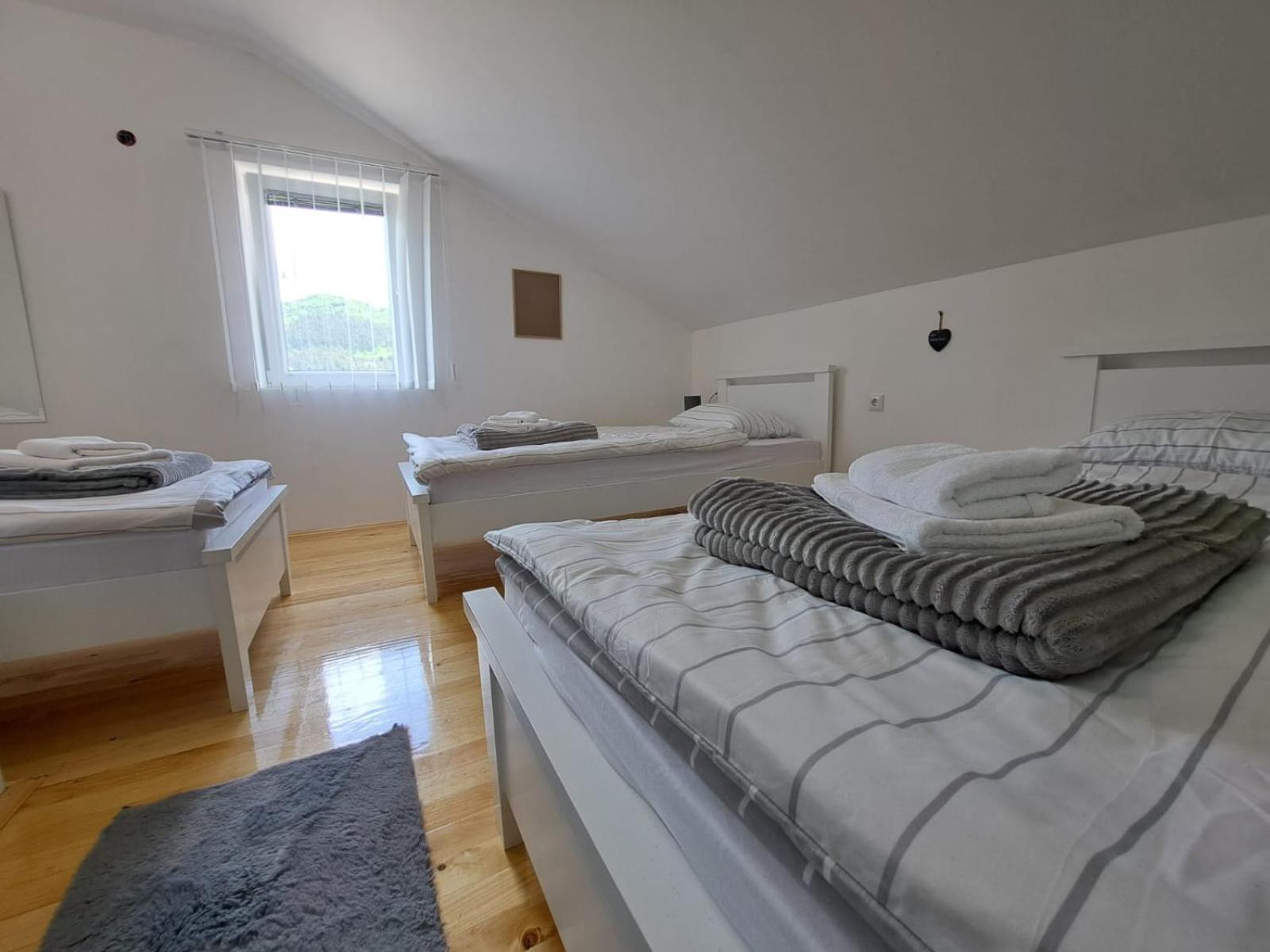 Sobe Zizi Bed & Breakfast Jajce Ngoại thất bức ảnh
