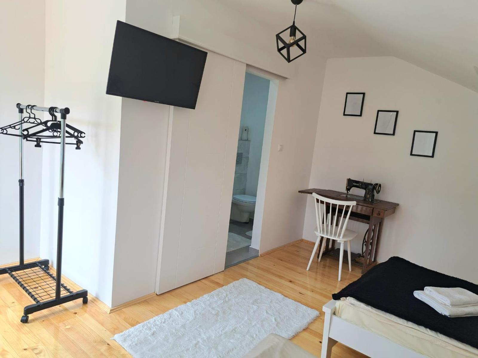 Sobe Zizi Bed & Breakfast Jajce Ngoại thất bức ảnh