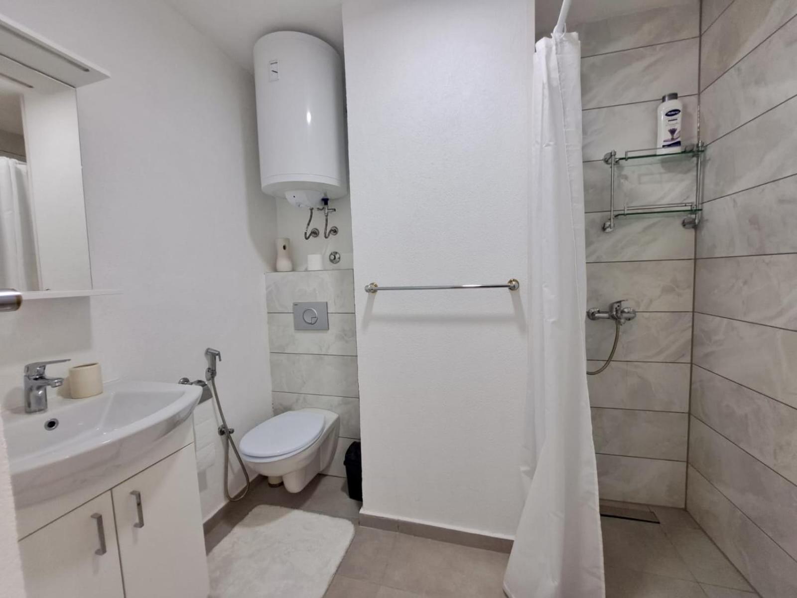 Sobe Zizi Bed & Breakfast Jajce Ngoại thất bức ảnh