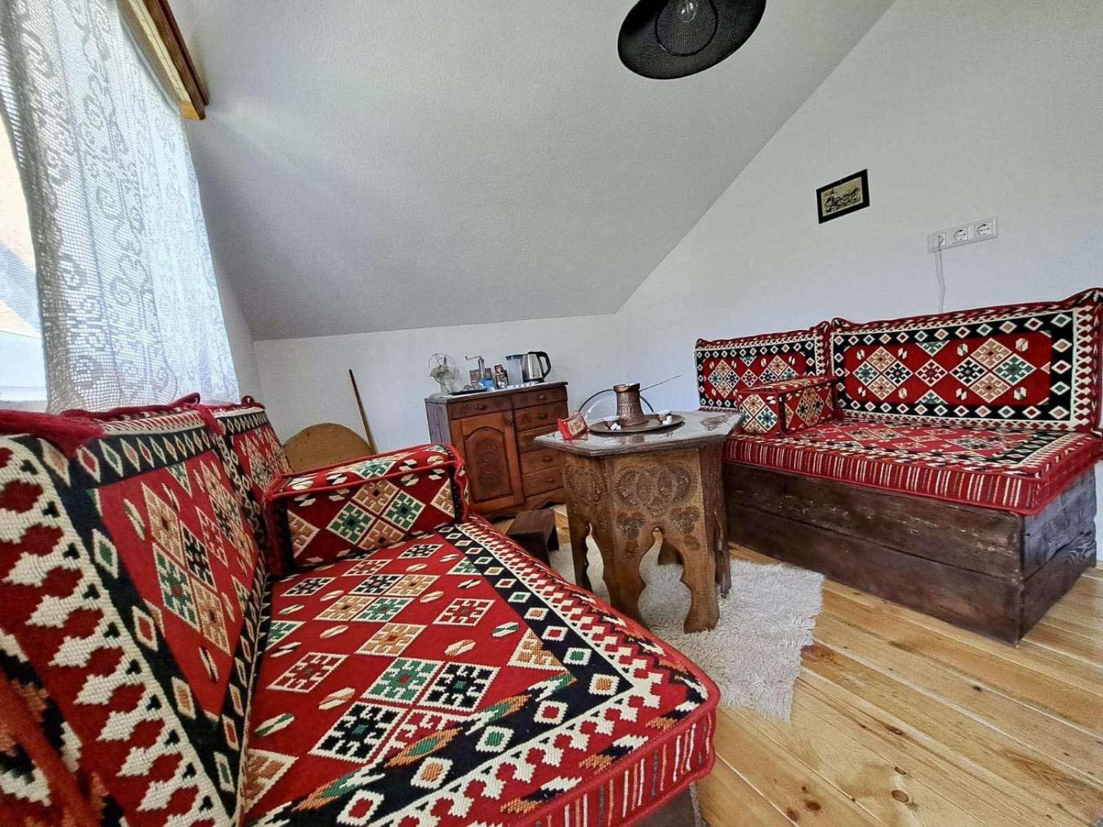 Sobe Zizi Bed & Breakfast Jajce Ngoại thất bức ảnh